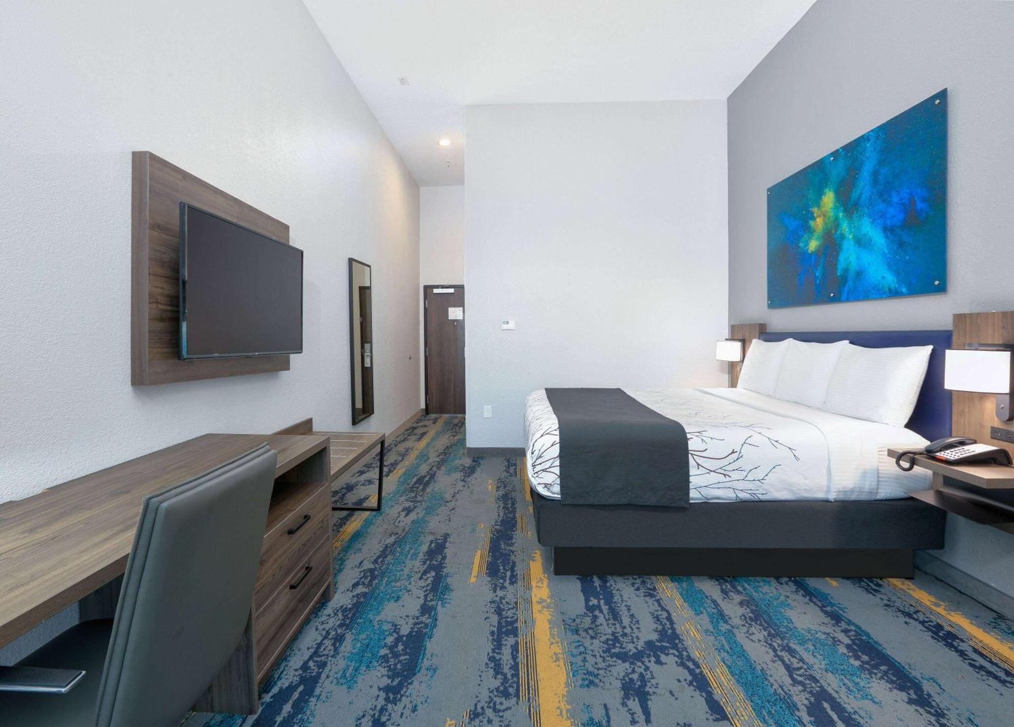 Hotel La Quinta & By Wyndham Dallas/fairpark